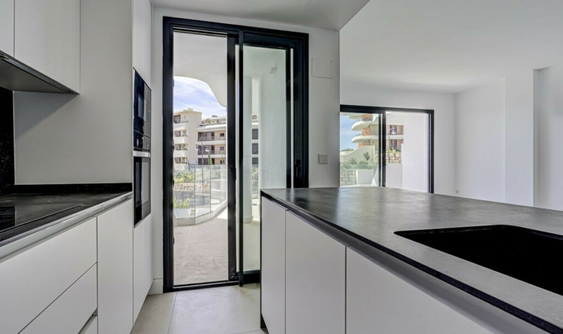 Resale - Apartment -
Benalmadena