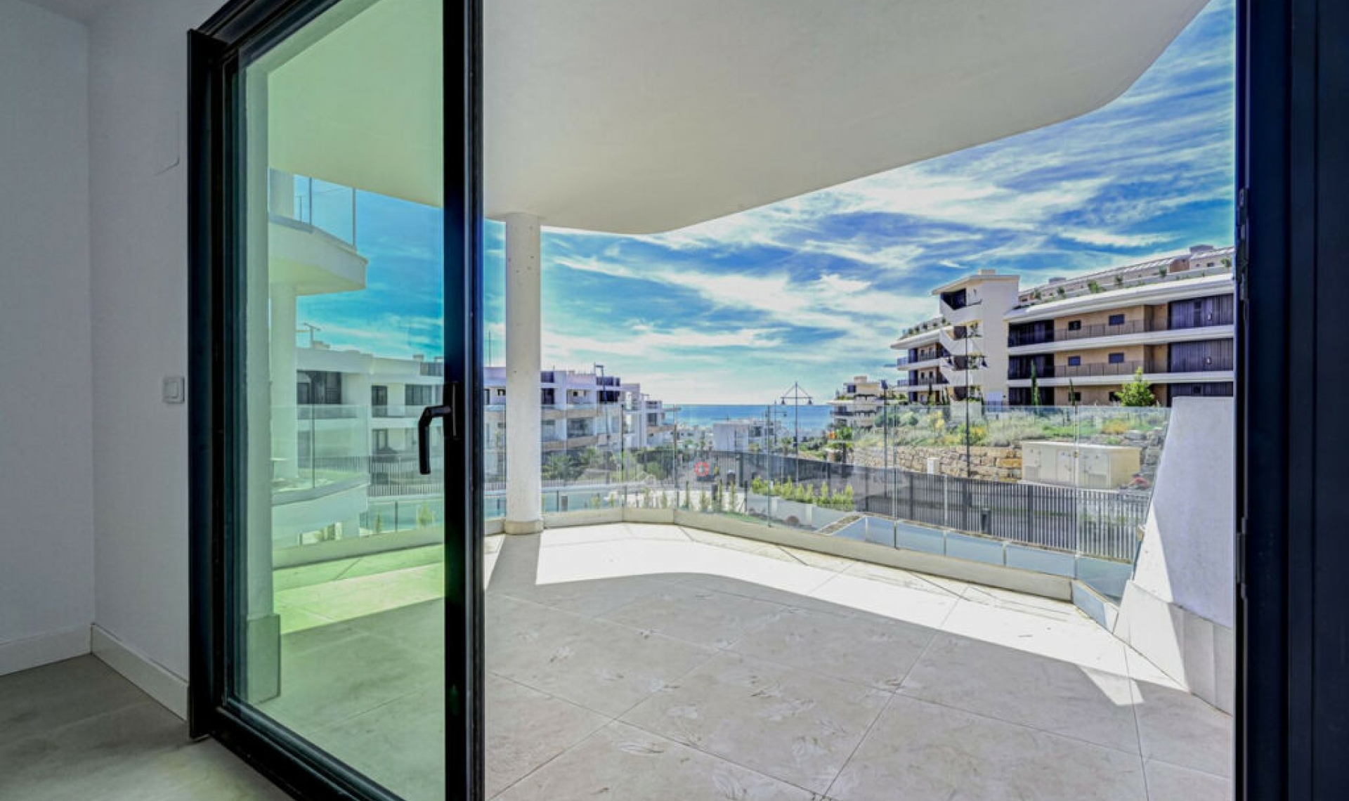 Resale - Apartment -
Benalmadena
