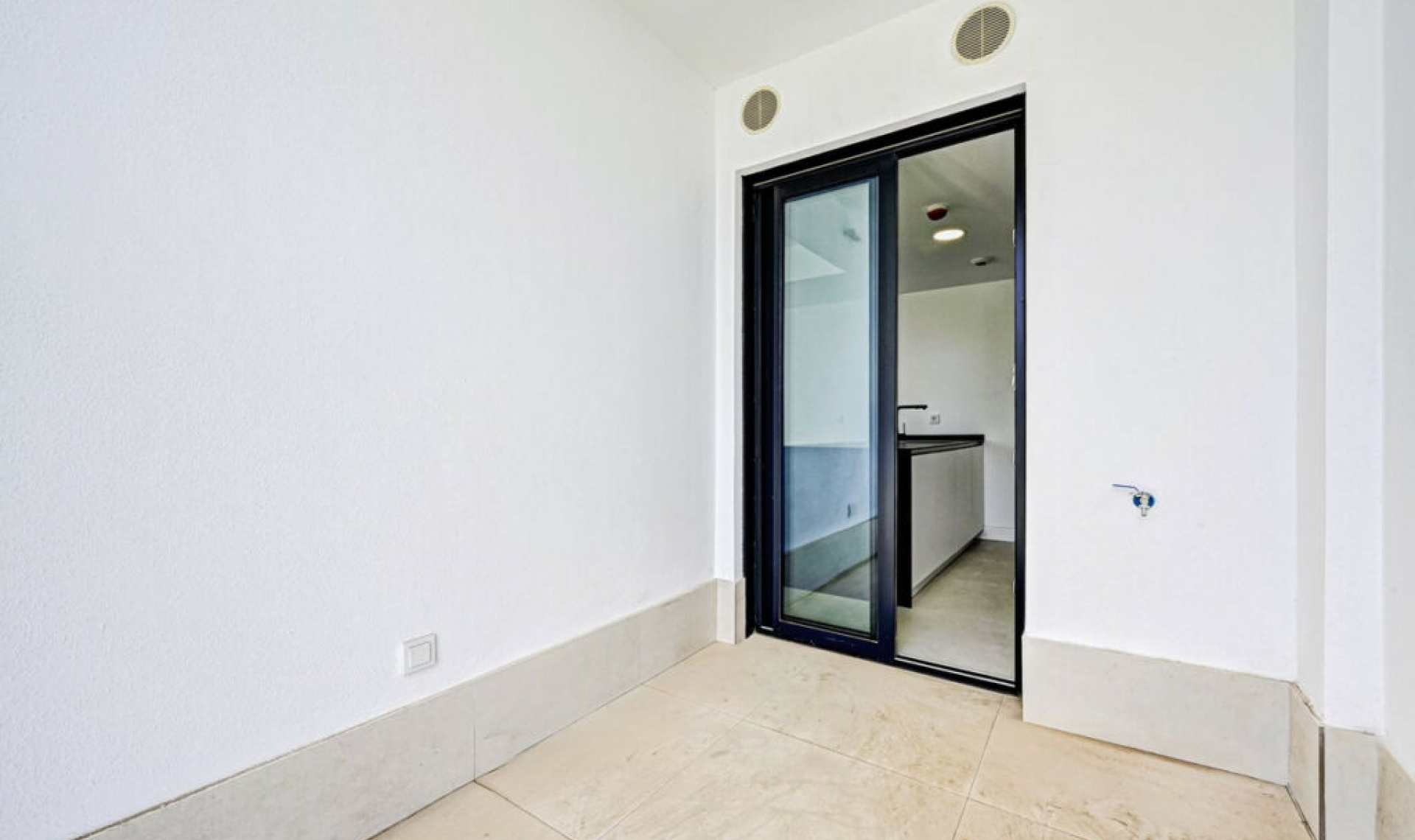Resale - Apartment -
Benalmadena