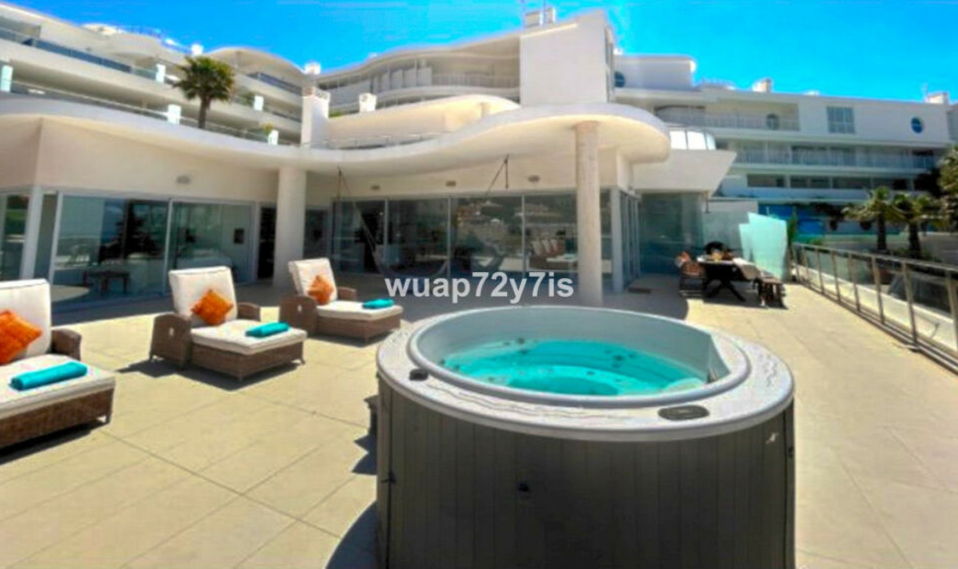 Resale - Apartment -
Benalmadena