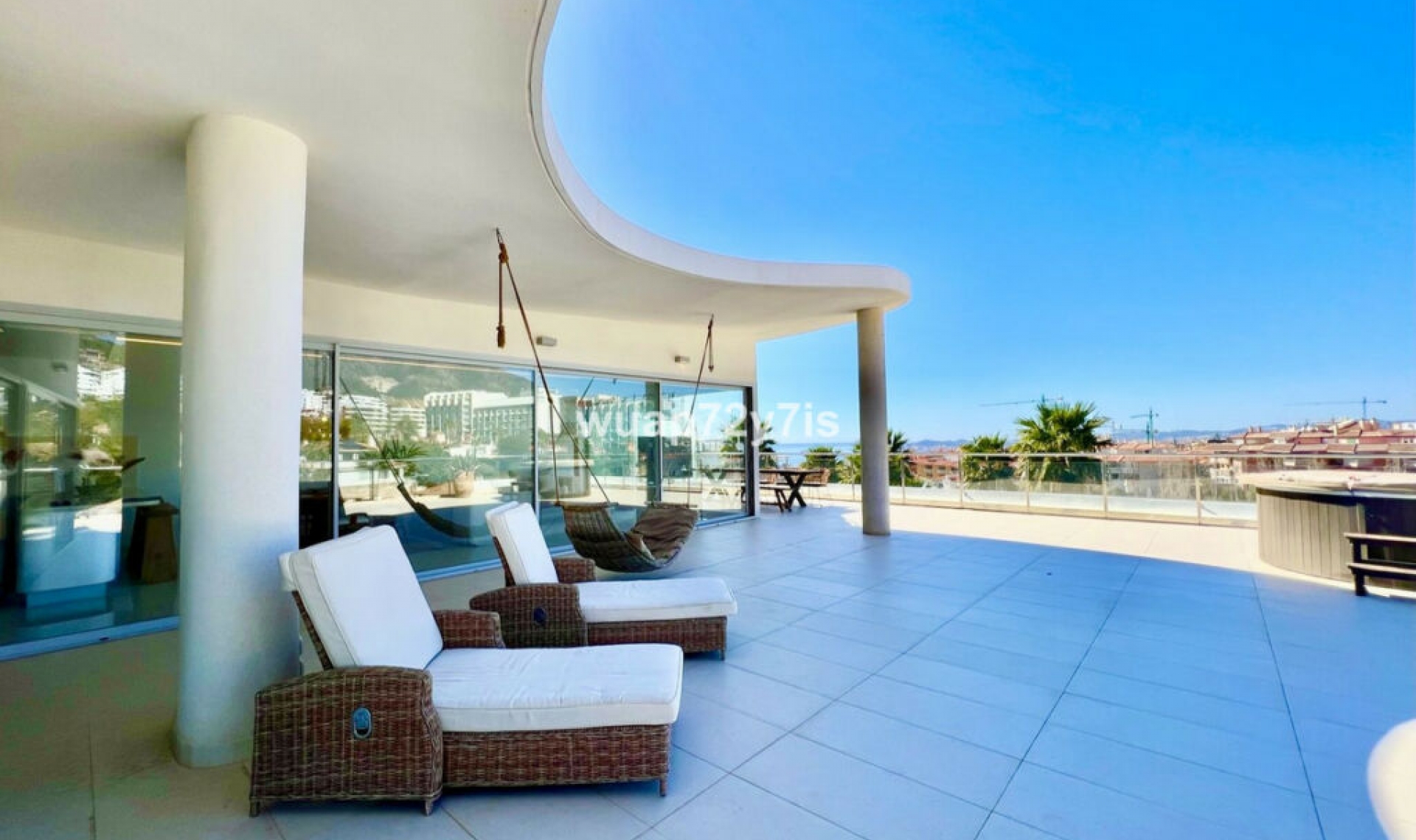 Resale - Apartment -
Benalmadena