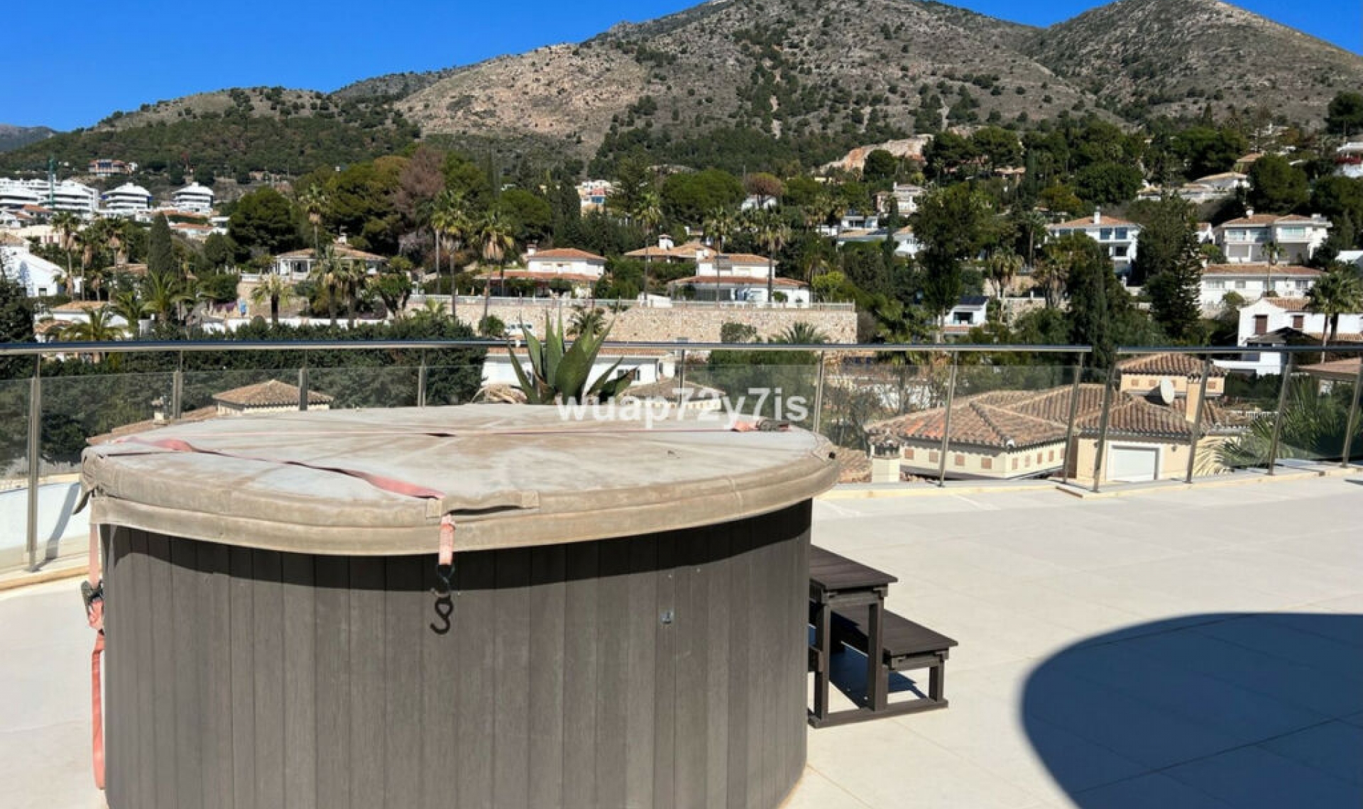 Resale - Apartment -
Benalmadena