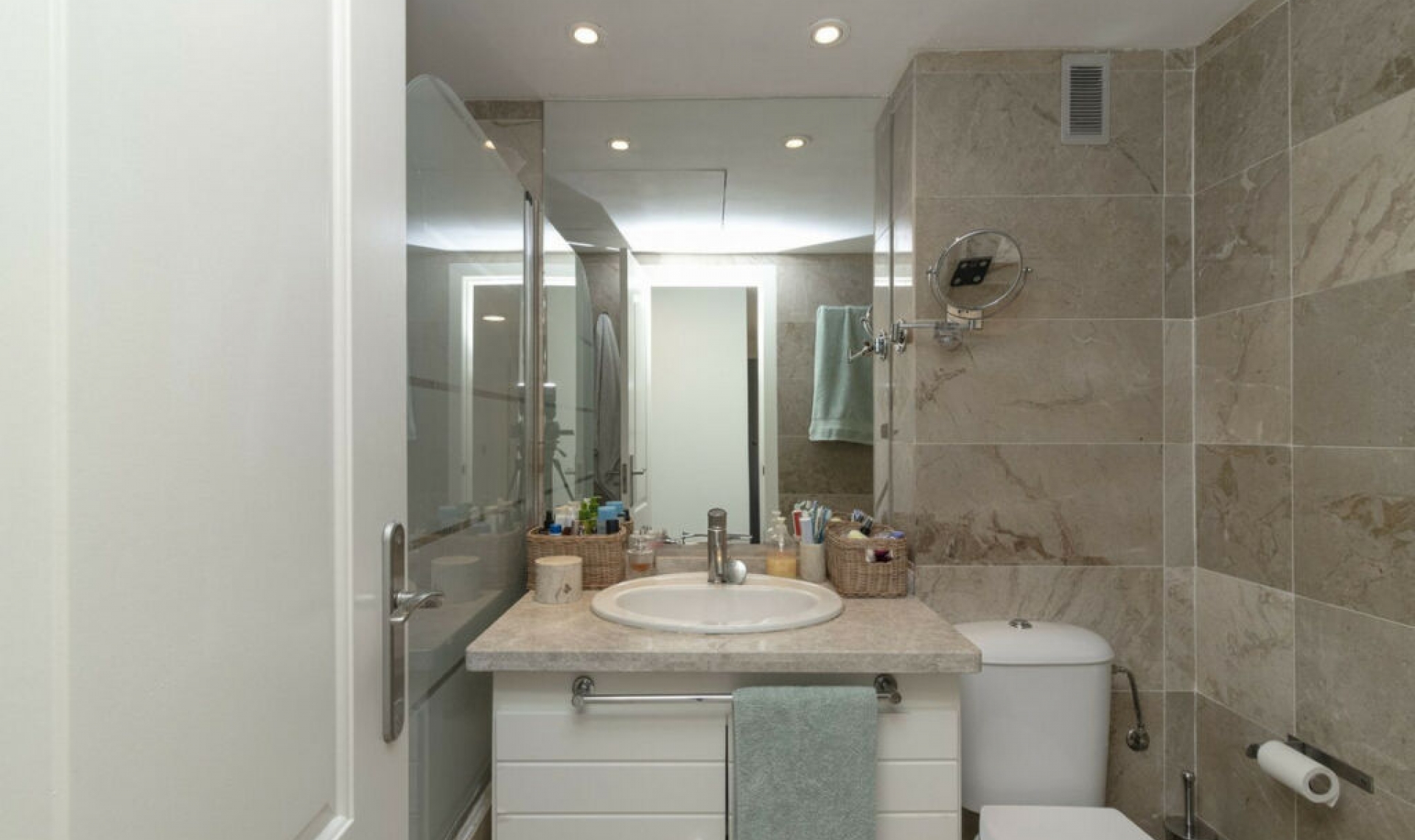 Resale - Apartment -
Benalmadena