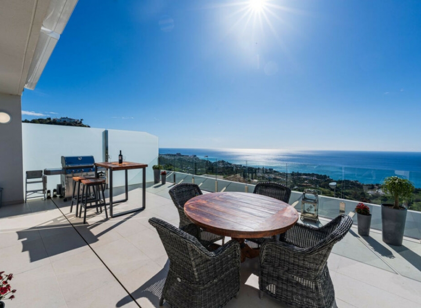 Resale - Apartment -
Benalmadena