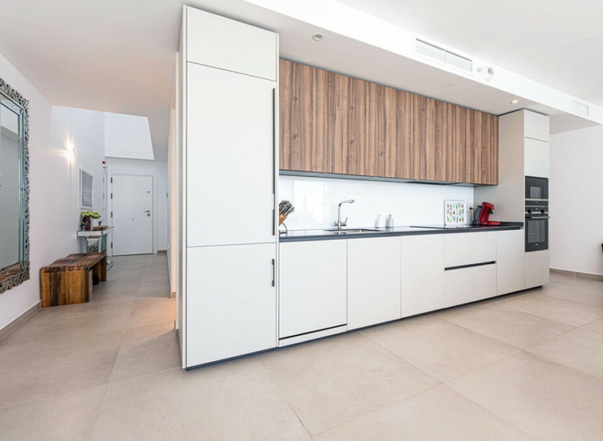 Resale - Apartment -
Benalmadena