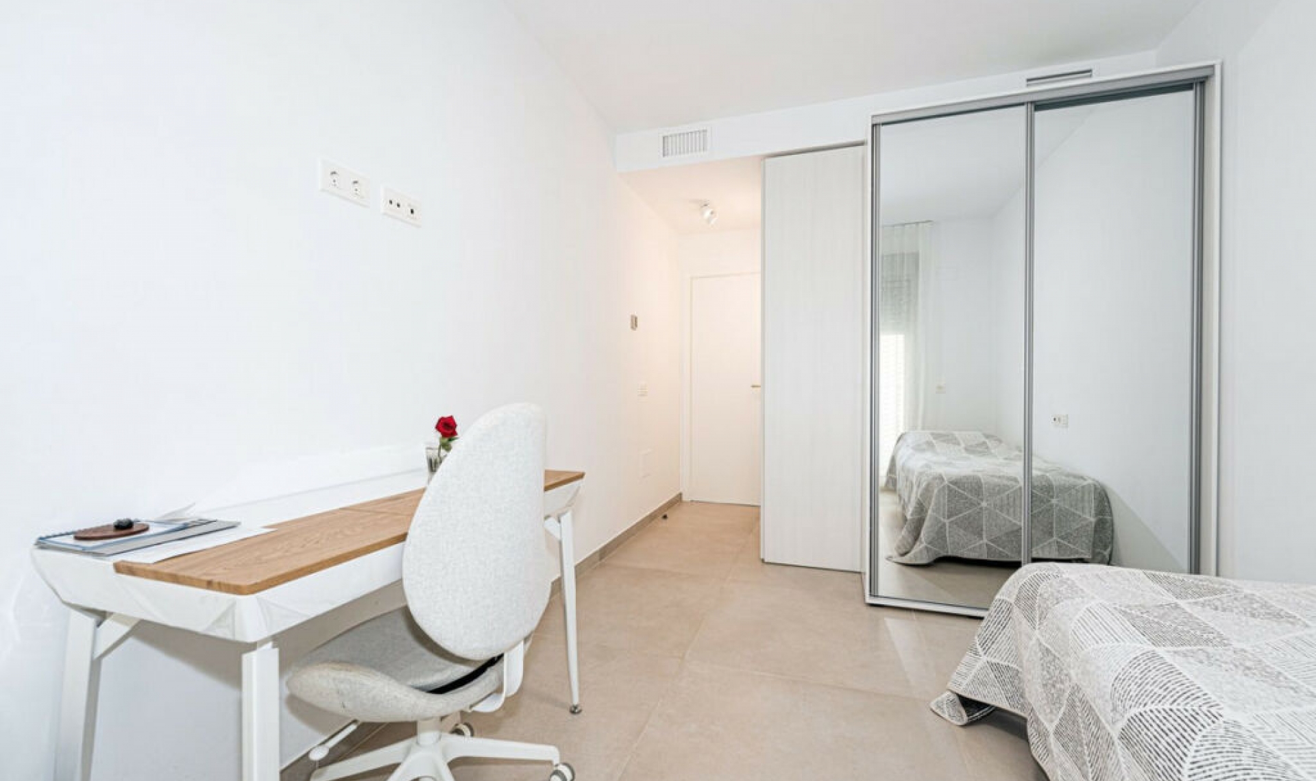 Resale - Apartment -
Benalmadena