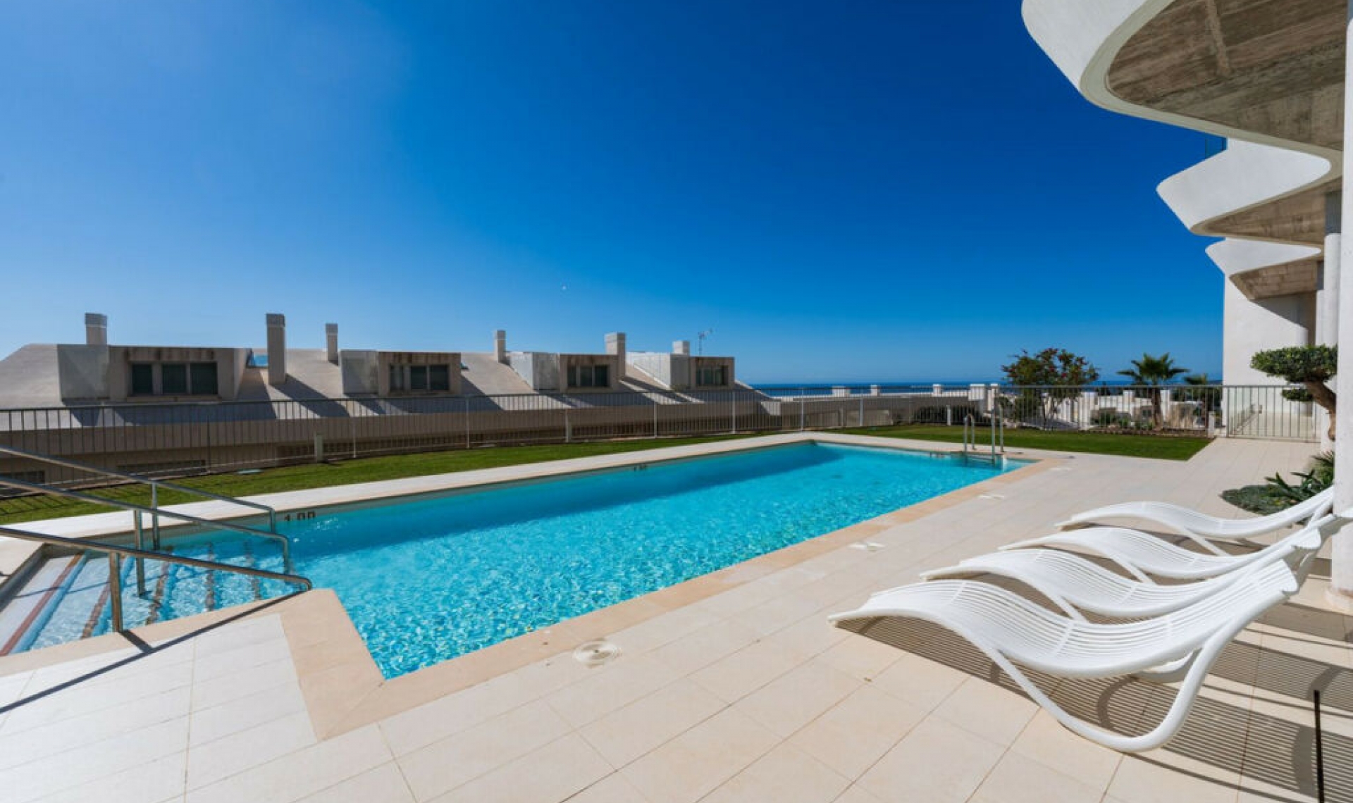 Resale - Apartment -
Benalmadena