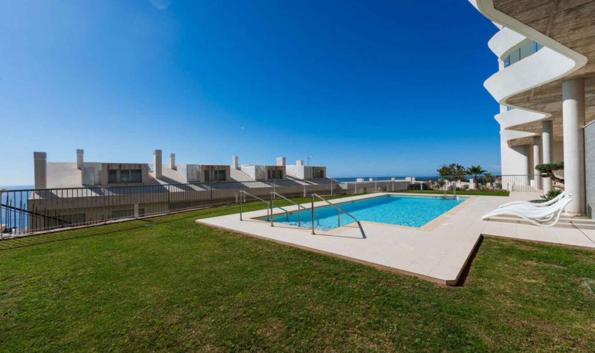 Resale - Apartment -
Benalmadena