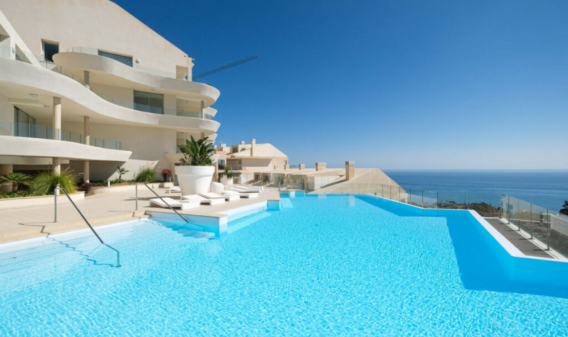 Resale - Apartment -
Benalmadena