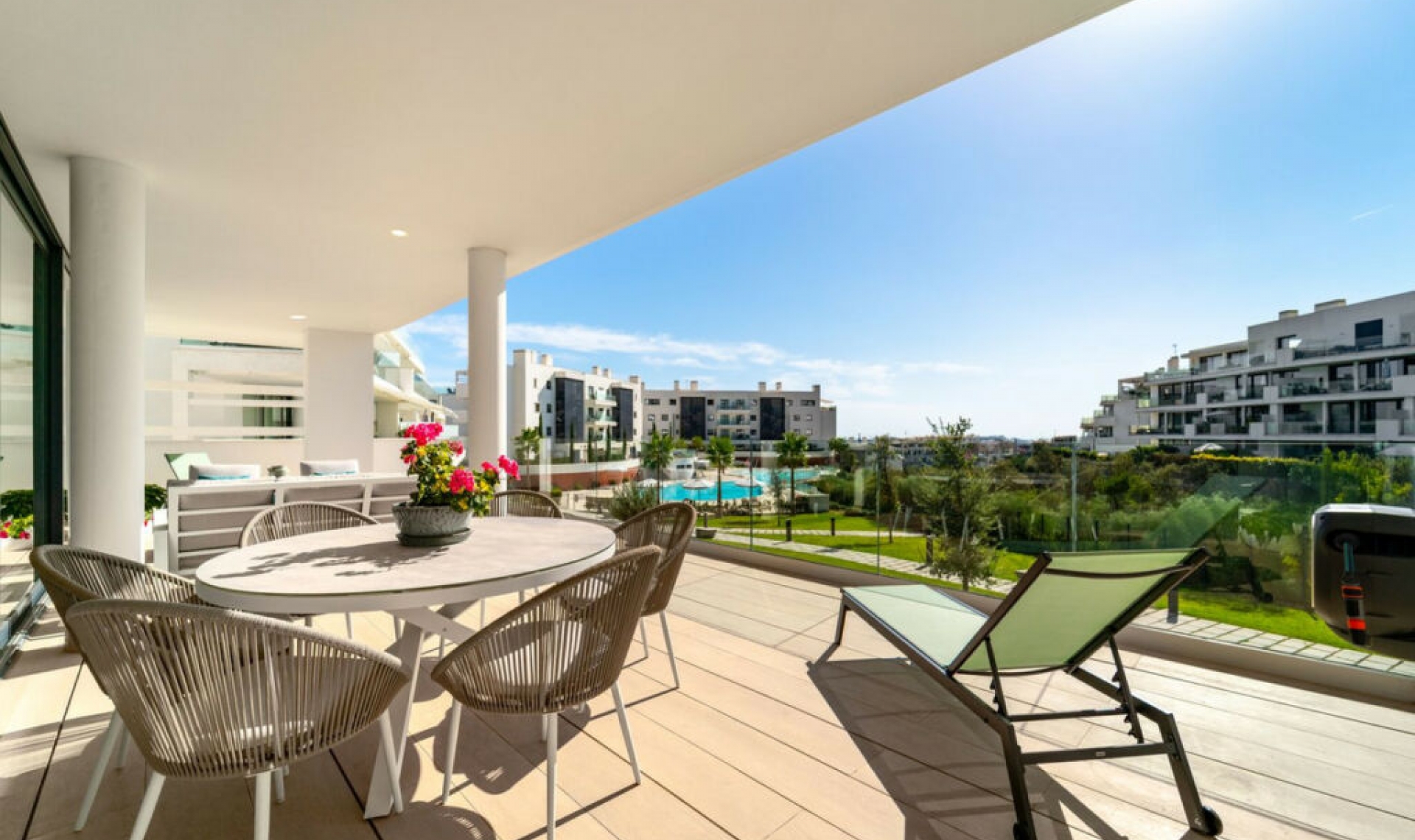 Resale - Apartment -
Benalmadena