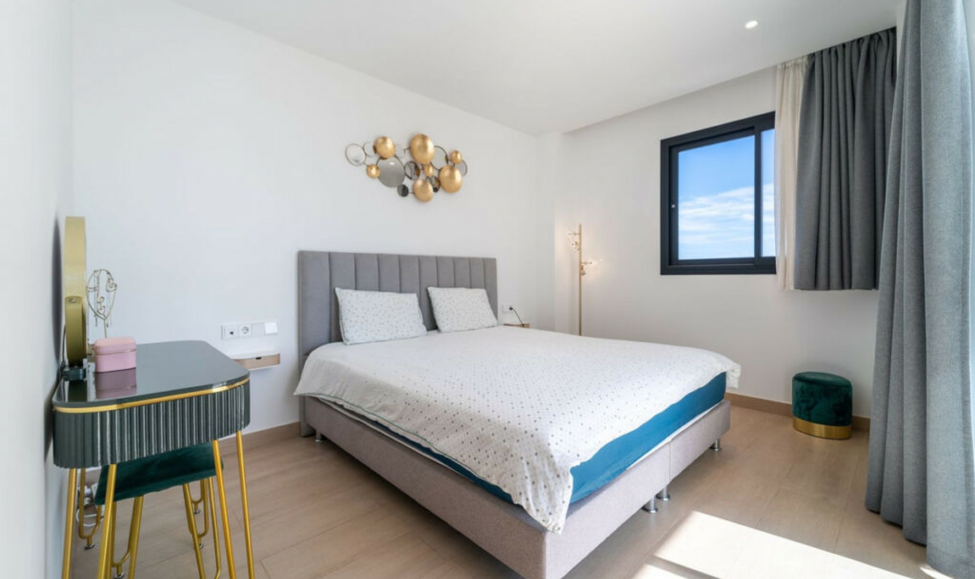 Resale - Apartment -
Benalmadena