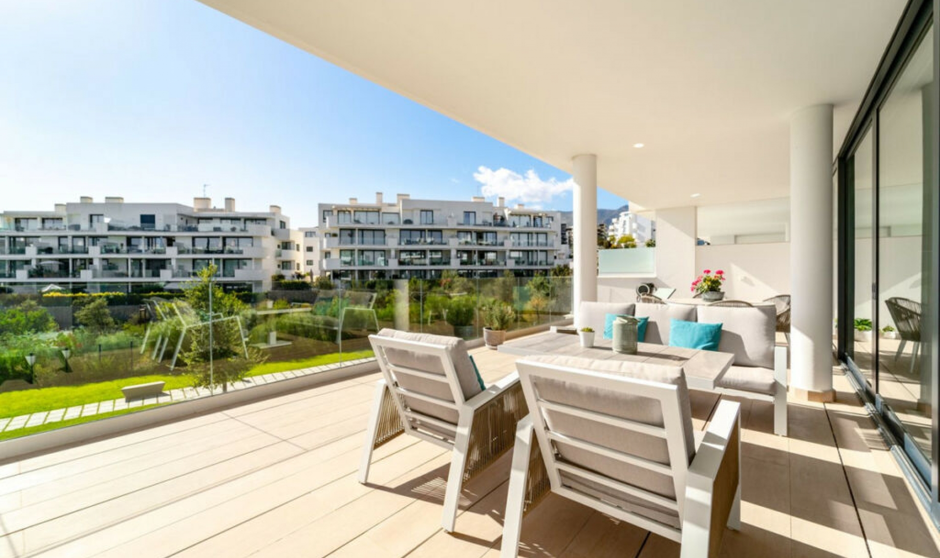 Resale - Apartment -
Benalmadena