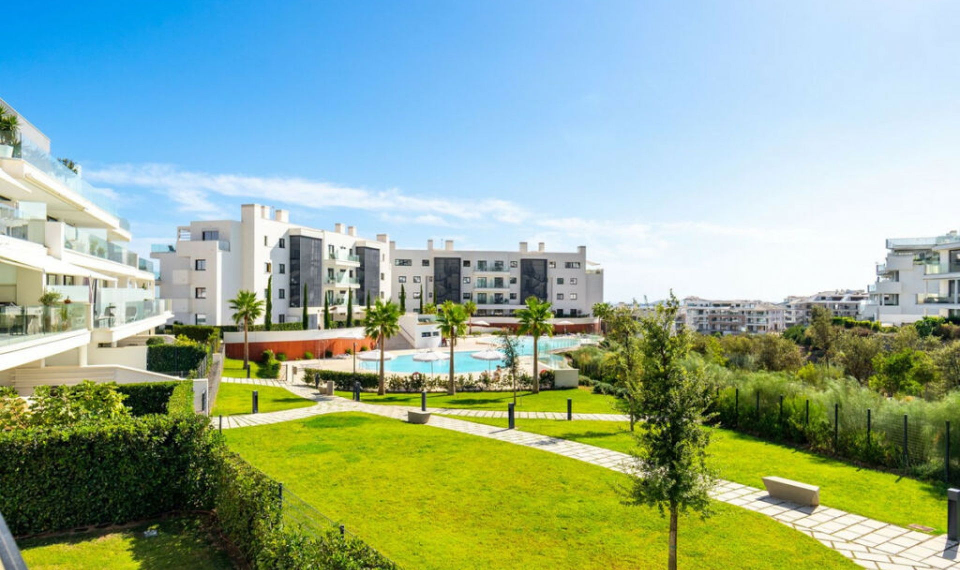 Resale - Apartment -
Benalmadena