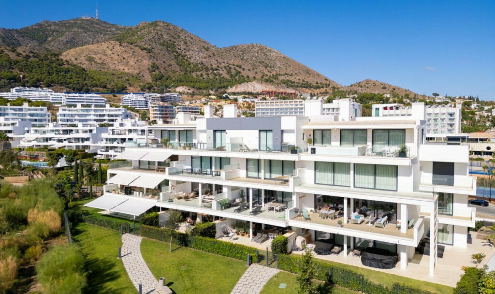 Resale - Apartment -
Benalmadena