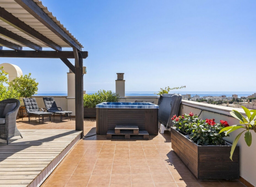 Resale - Apartment -
Benalmadena