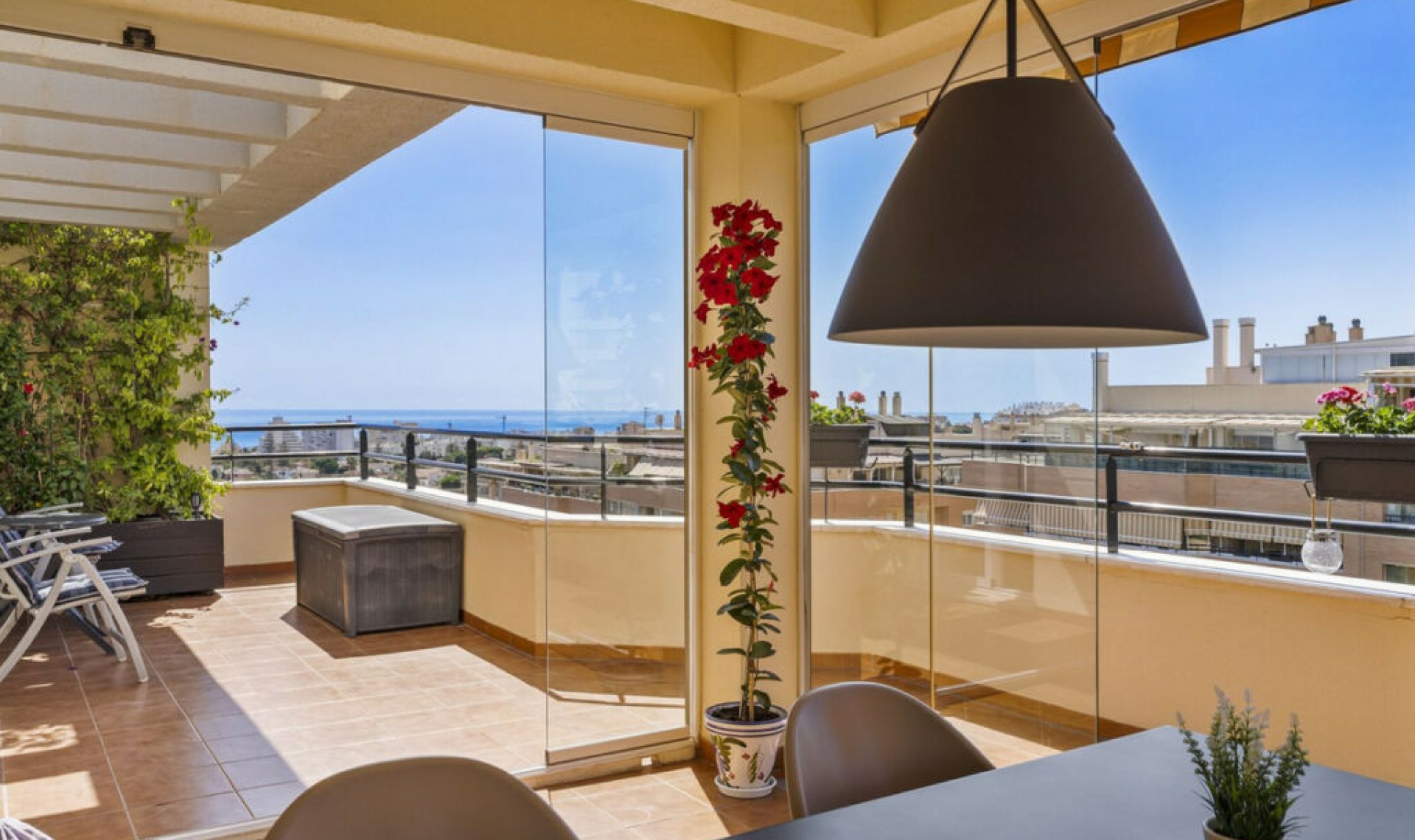 Resale - Apartment -
Benalmadena