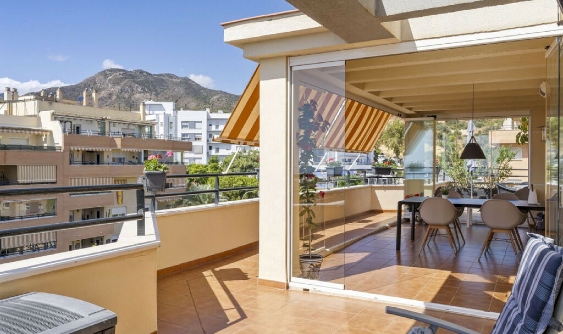Resale - Apartment -
Benalmadena