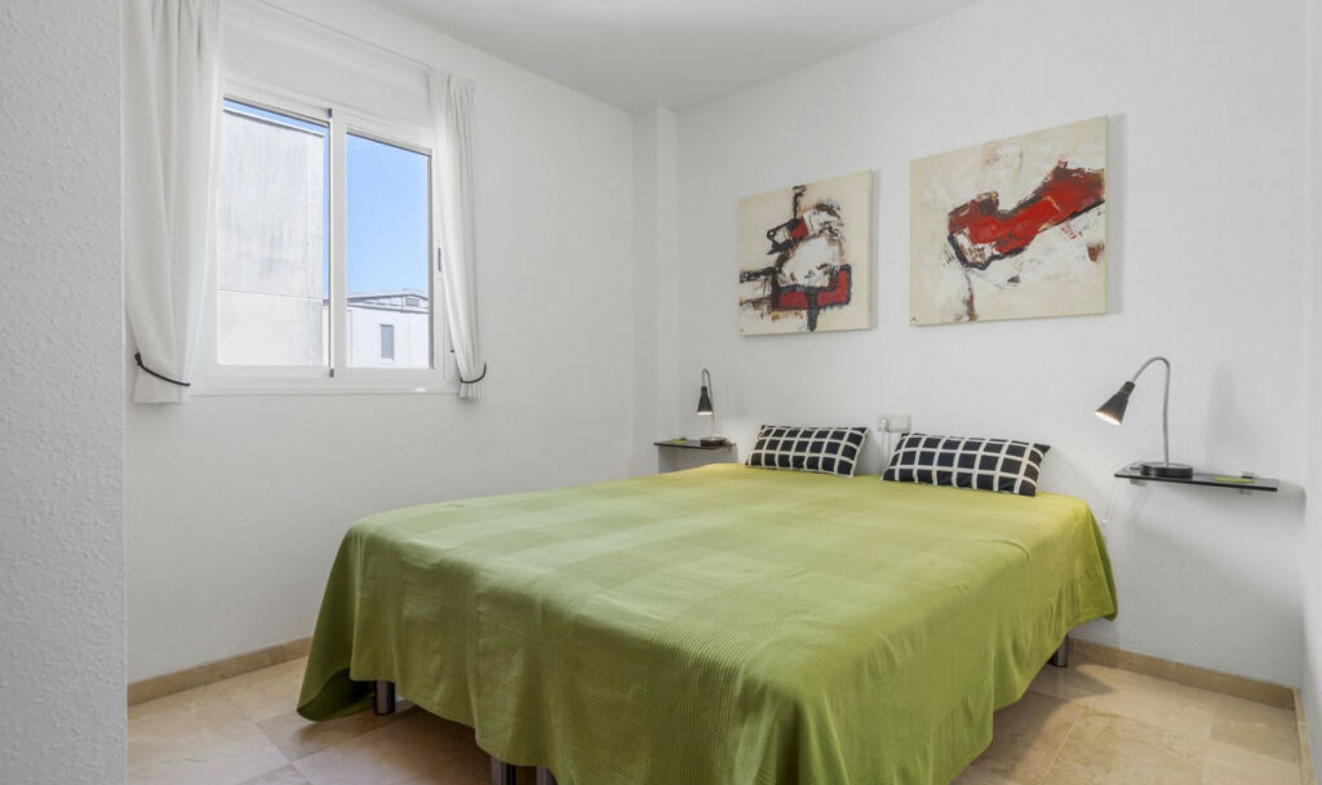 Resale - Apartment -
Benalmadena