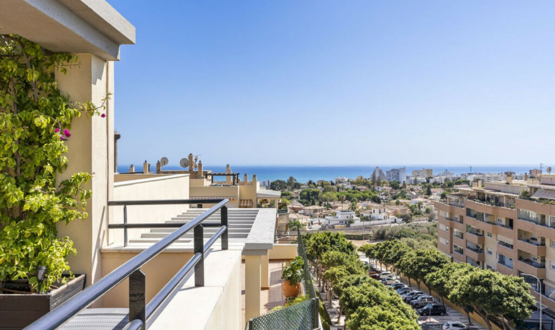 Resale - Apartment -
Benalmadena