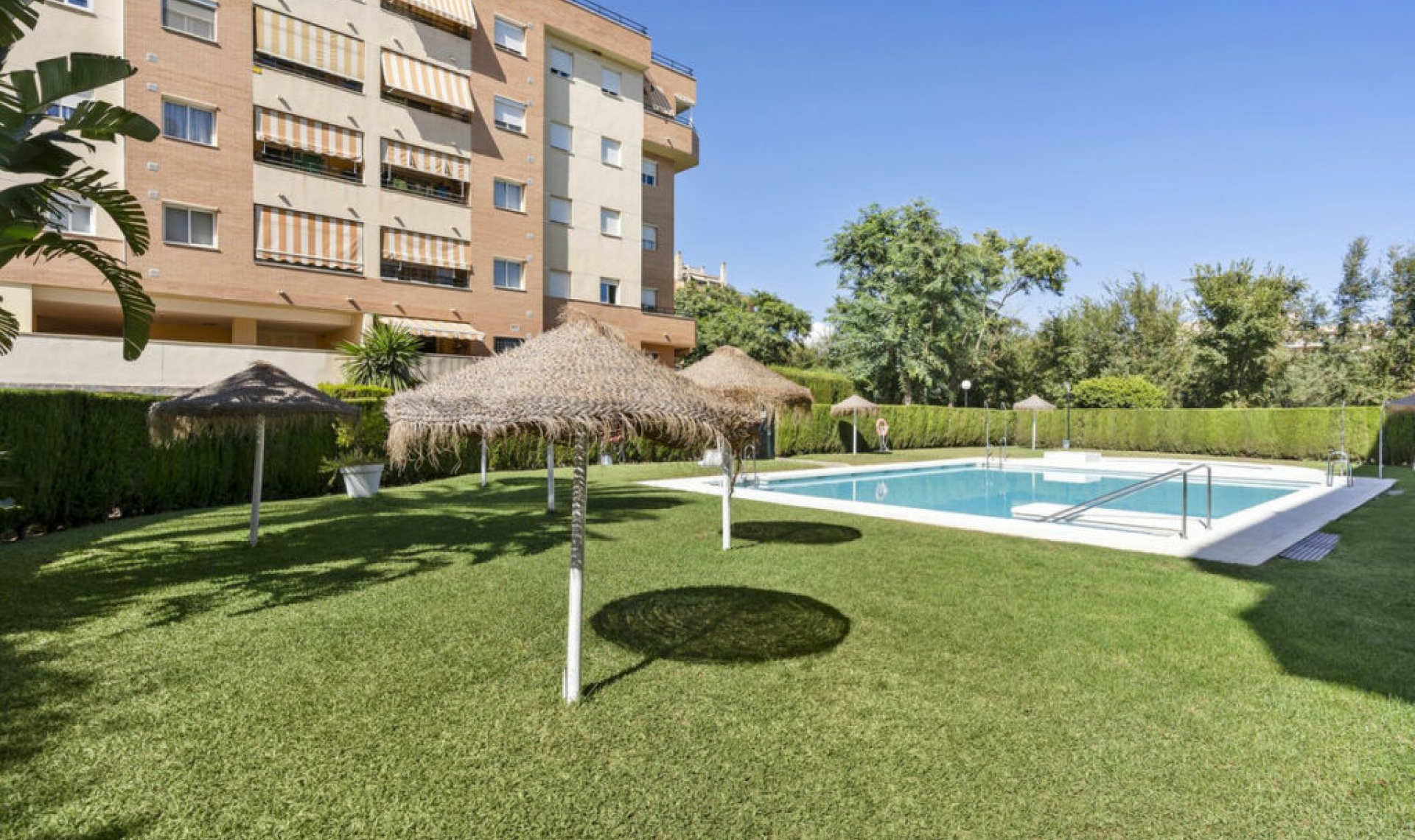 Resale - Apartment -
Benalmadena