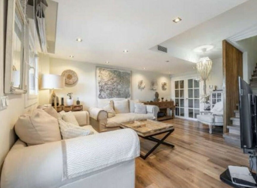 Resale - Apartment -
Benalmadena