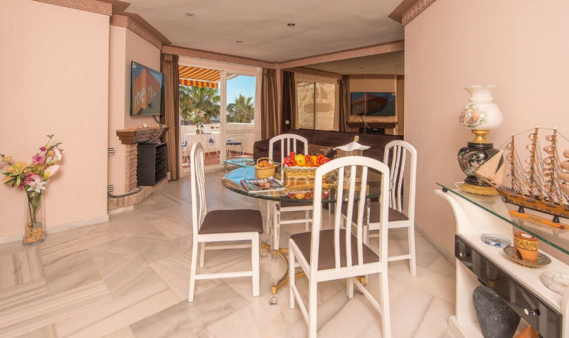 Resale - Apartment -
Benalmadena