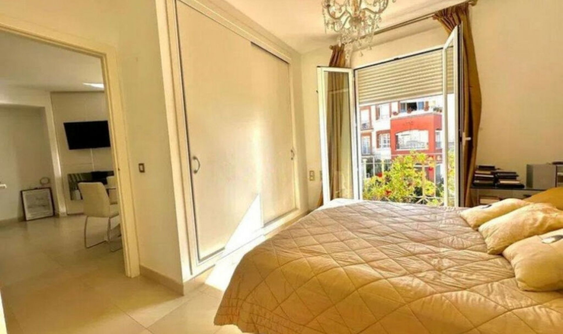 Resale - Apartment -
Benalmadena