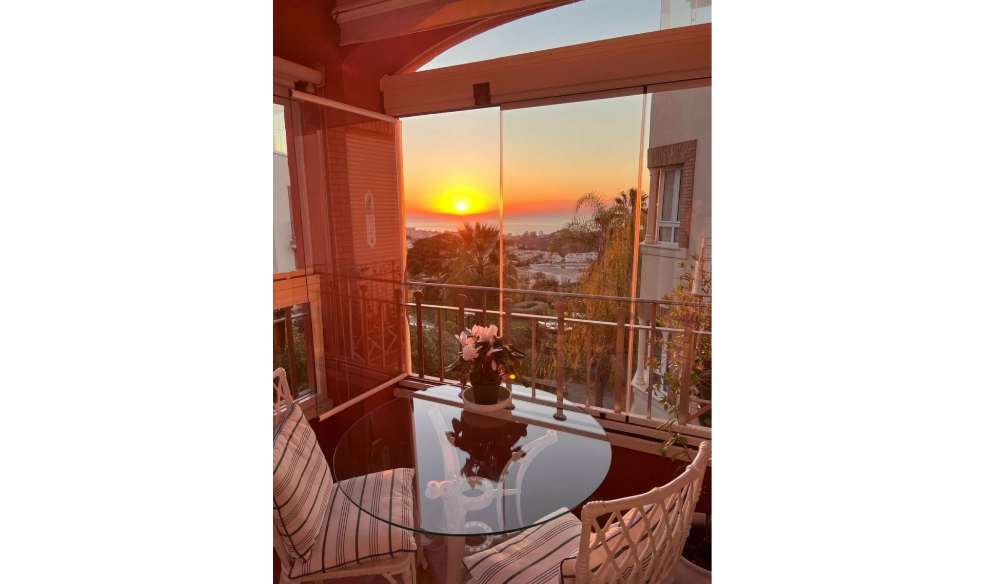 Resale - Apartment -
Benalmadena