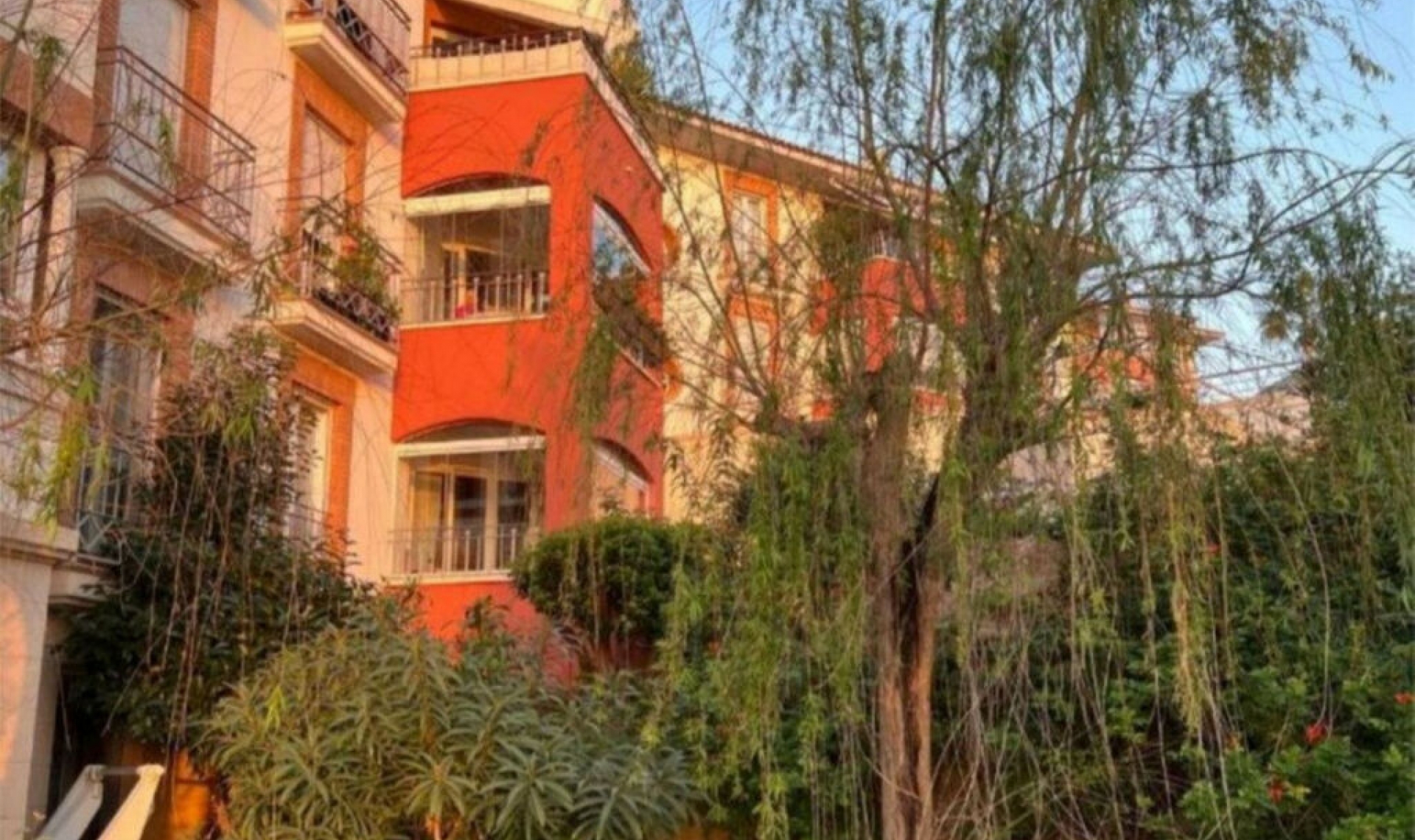 Resale - Apartment -
Benalmadena