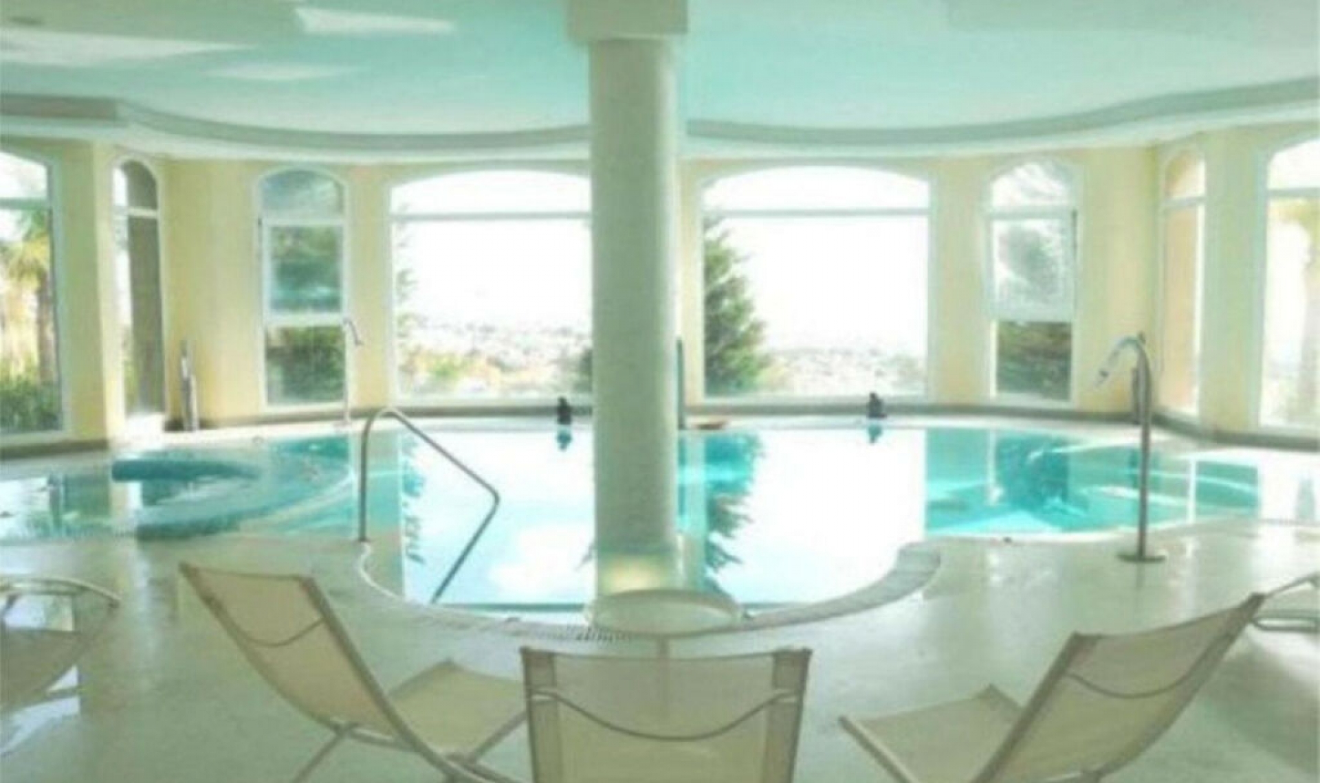 Resale - Apartment -
Benalmadena