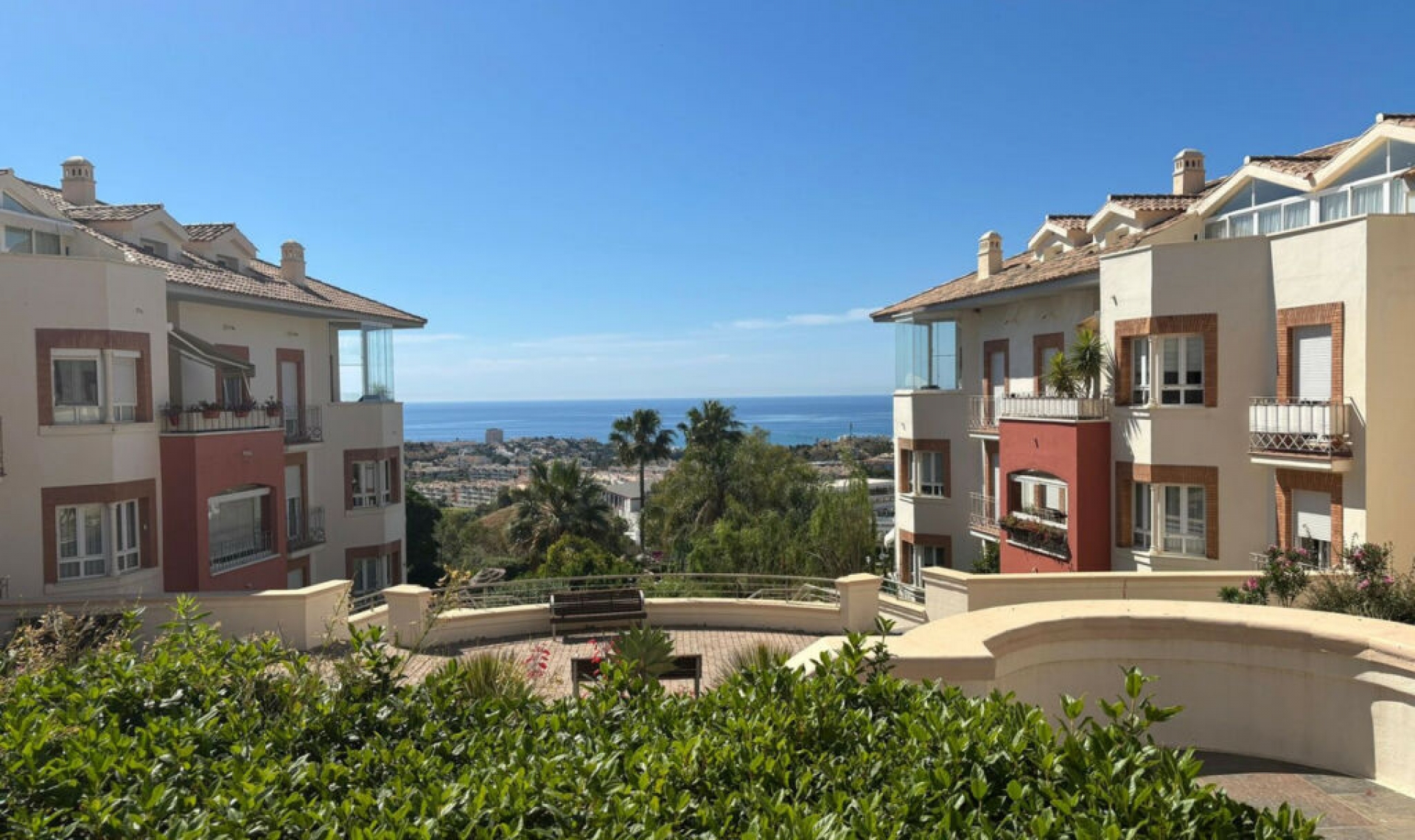 Resale - Apartment -
Benalmadena