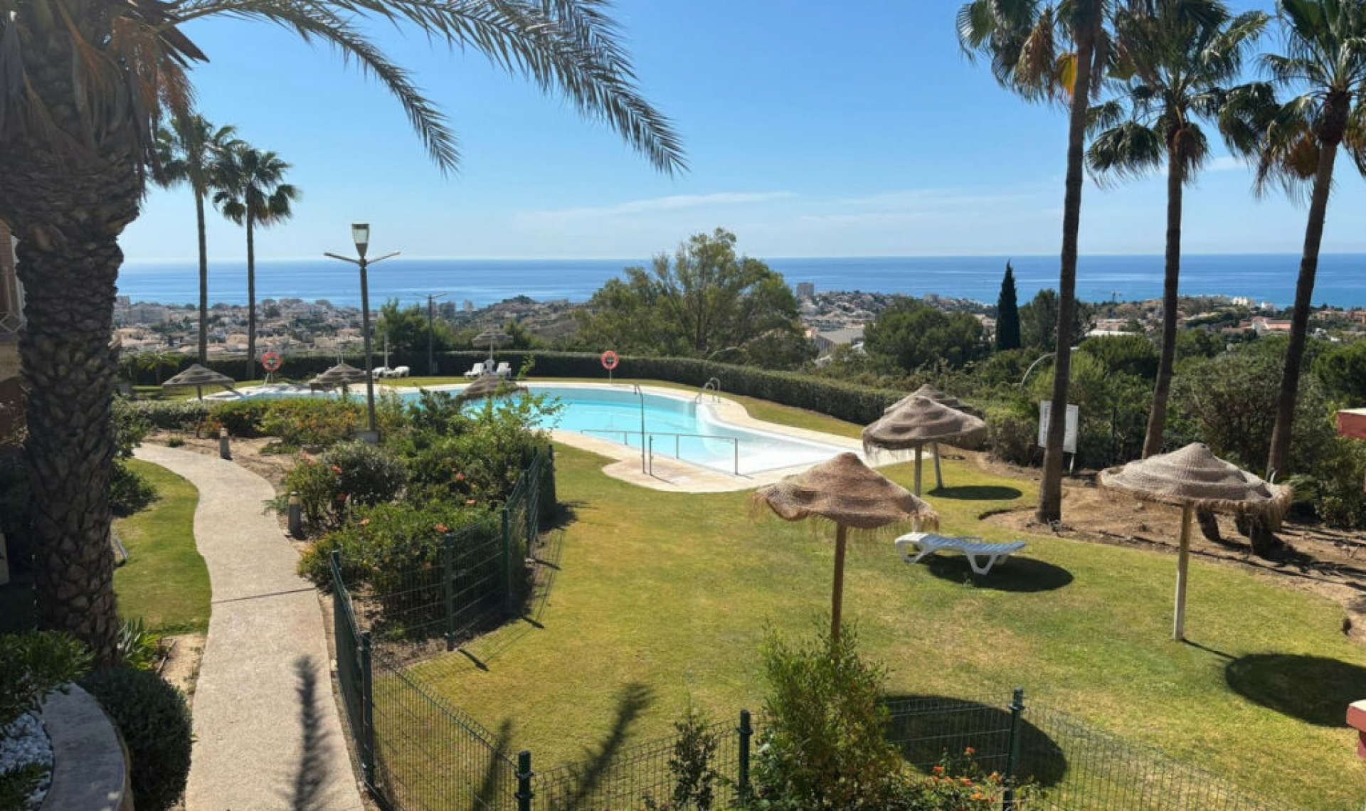 Resale - Apartment -
Benalmadena