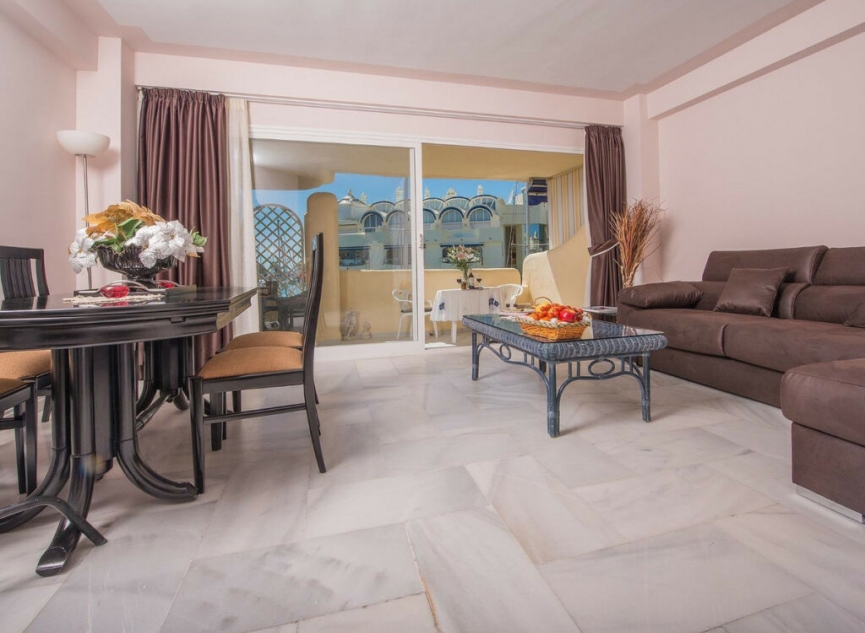 Resale - Apartment -
Benalmadena