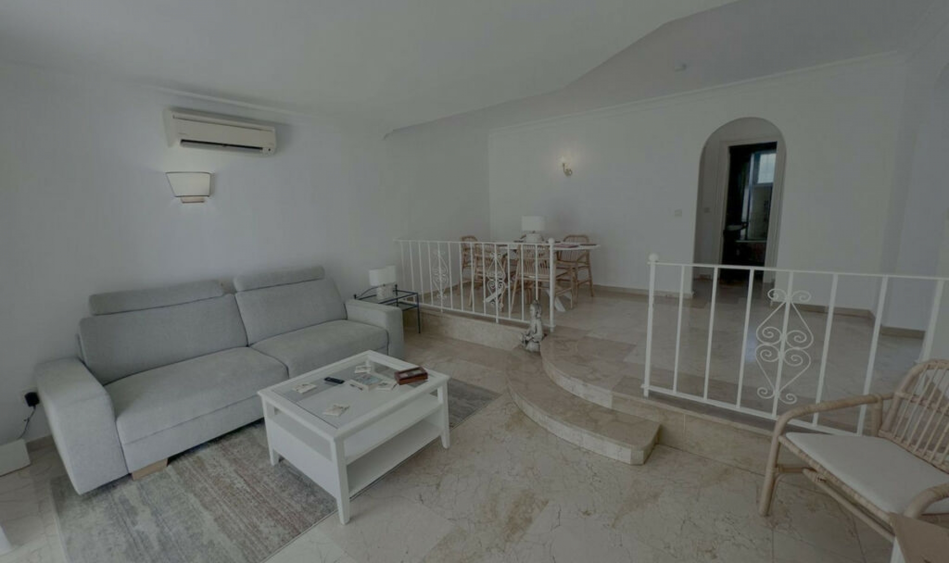 Resale - Apartment -
Benavista