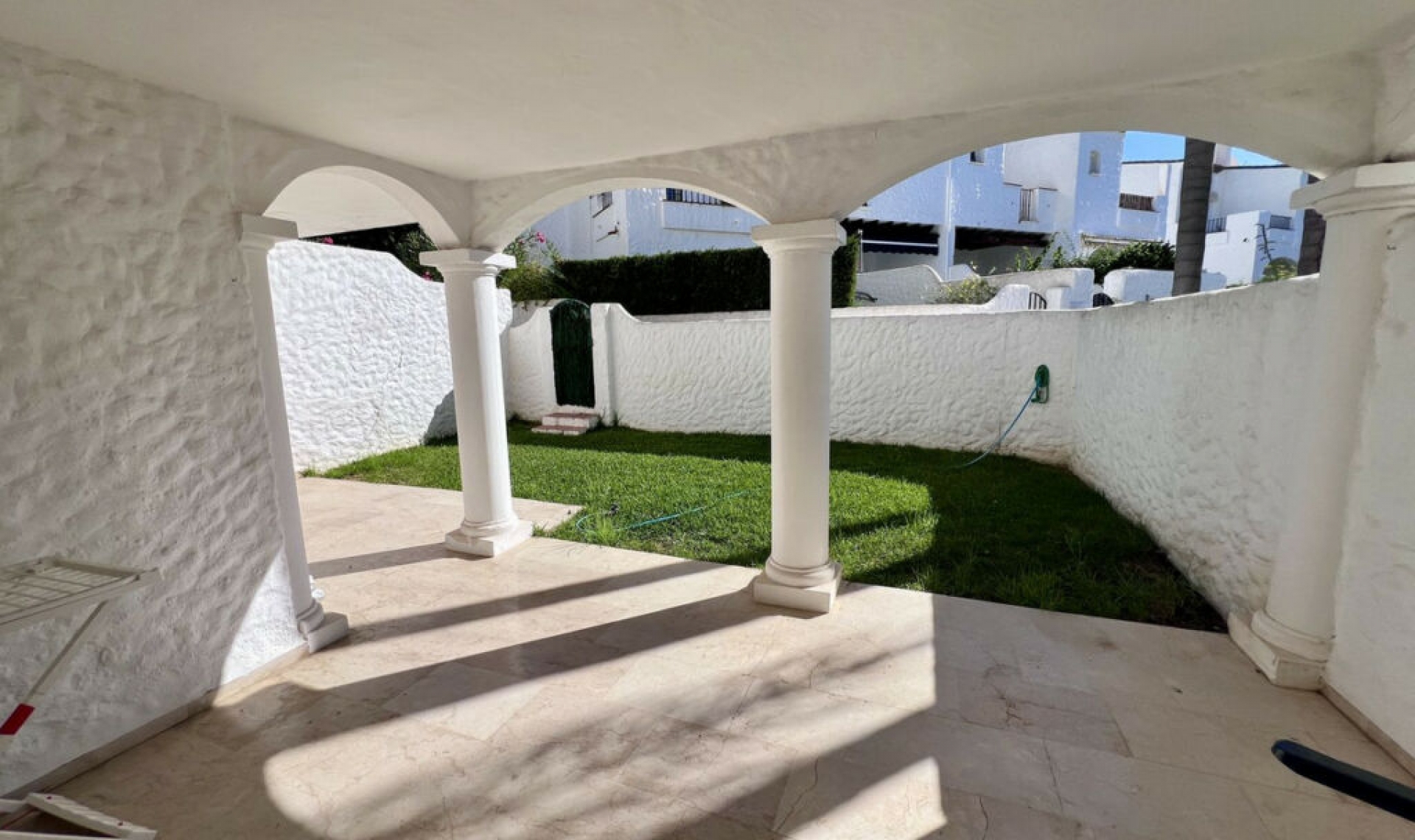 Resale - Apartment -
Benavista
