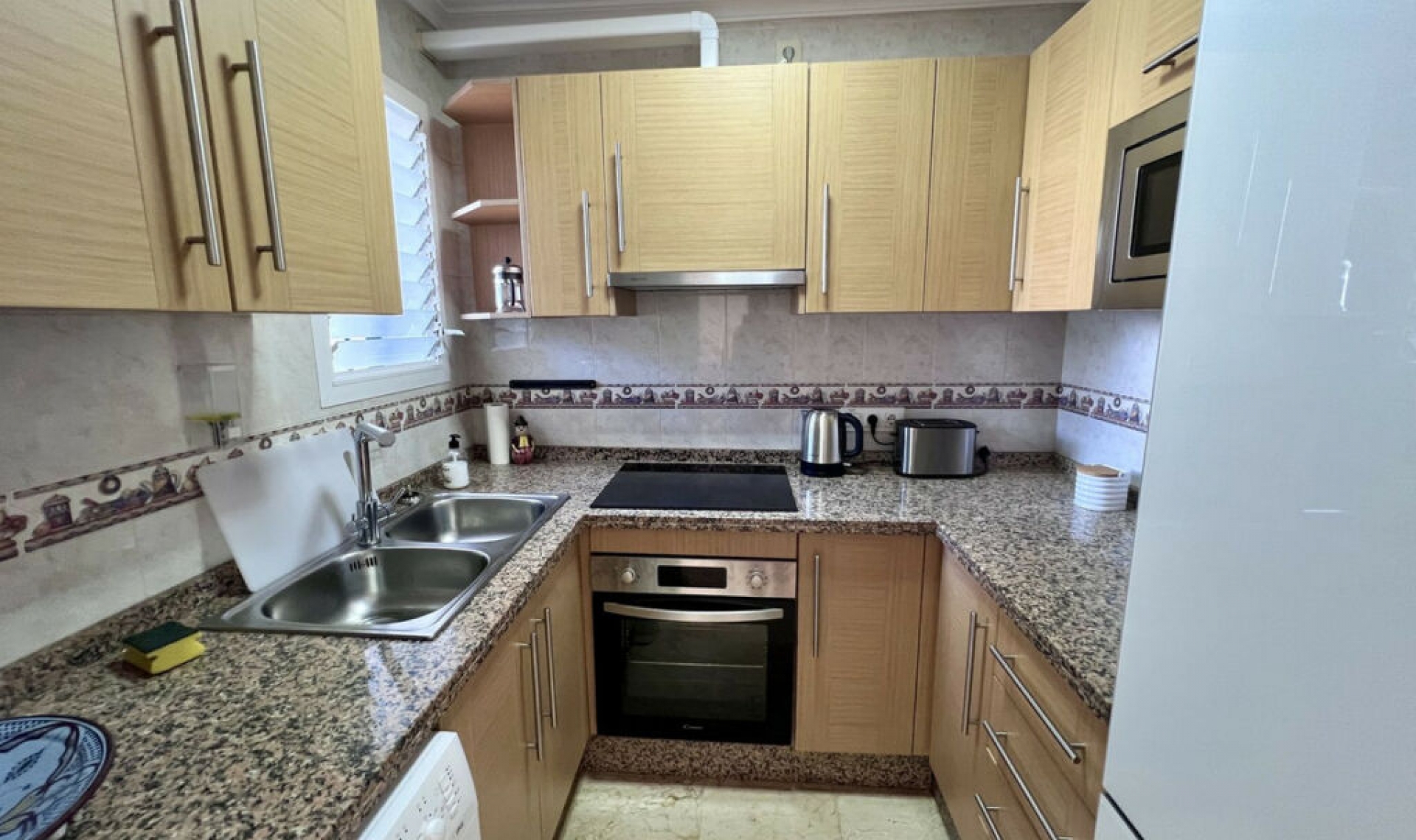 Resale - Apartment -
Benavista