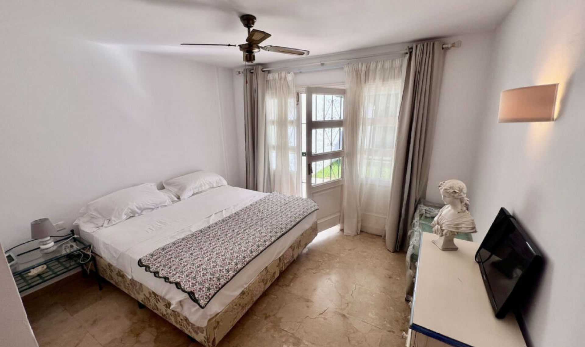 Resale - Apartment -
Benavista