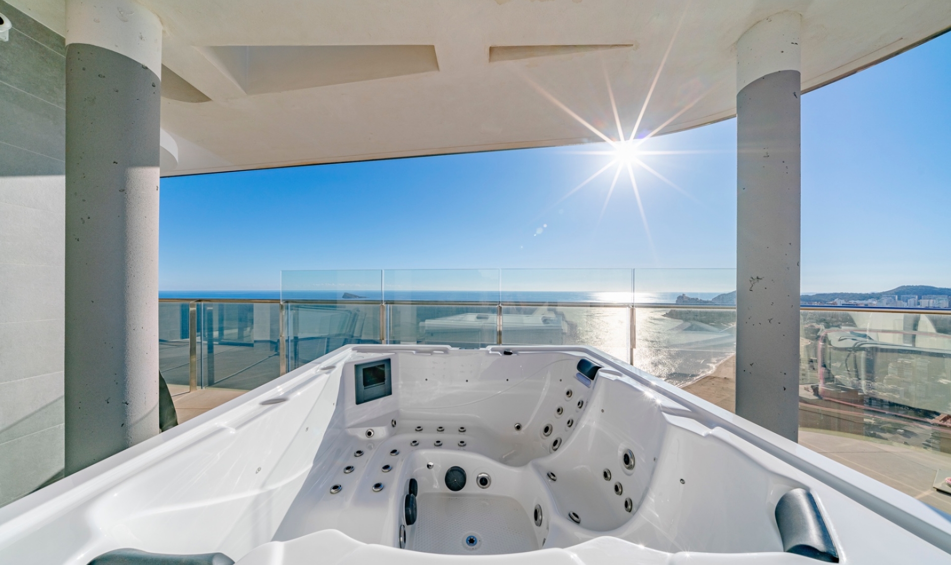 Resale - Apartment -
Benidorm