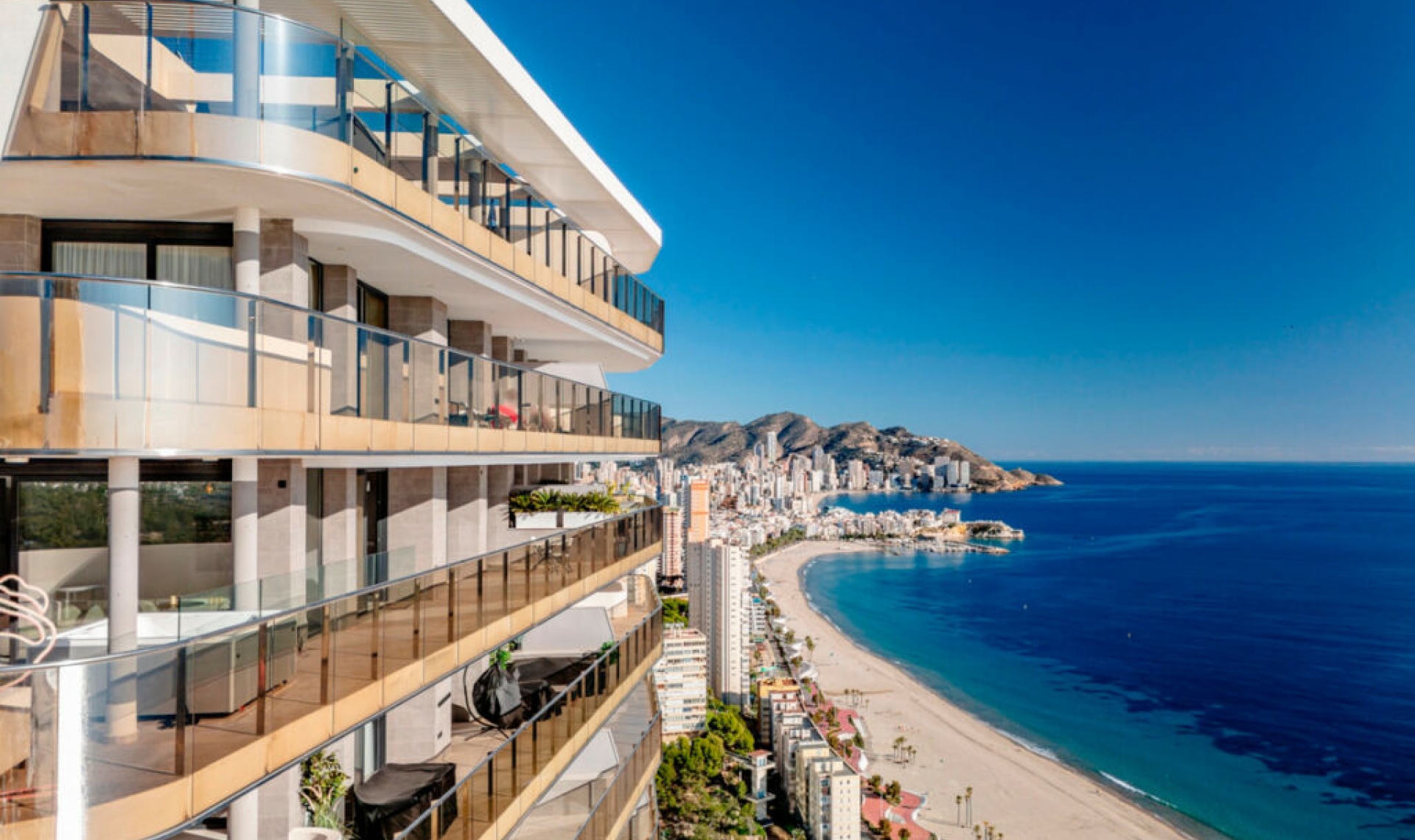 Resale - Apartment -
Benidorm