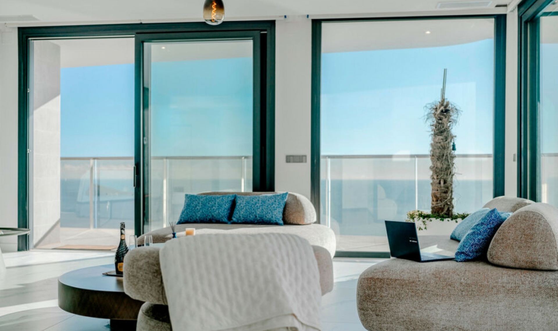 Resale - Apartment -
Benidorm