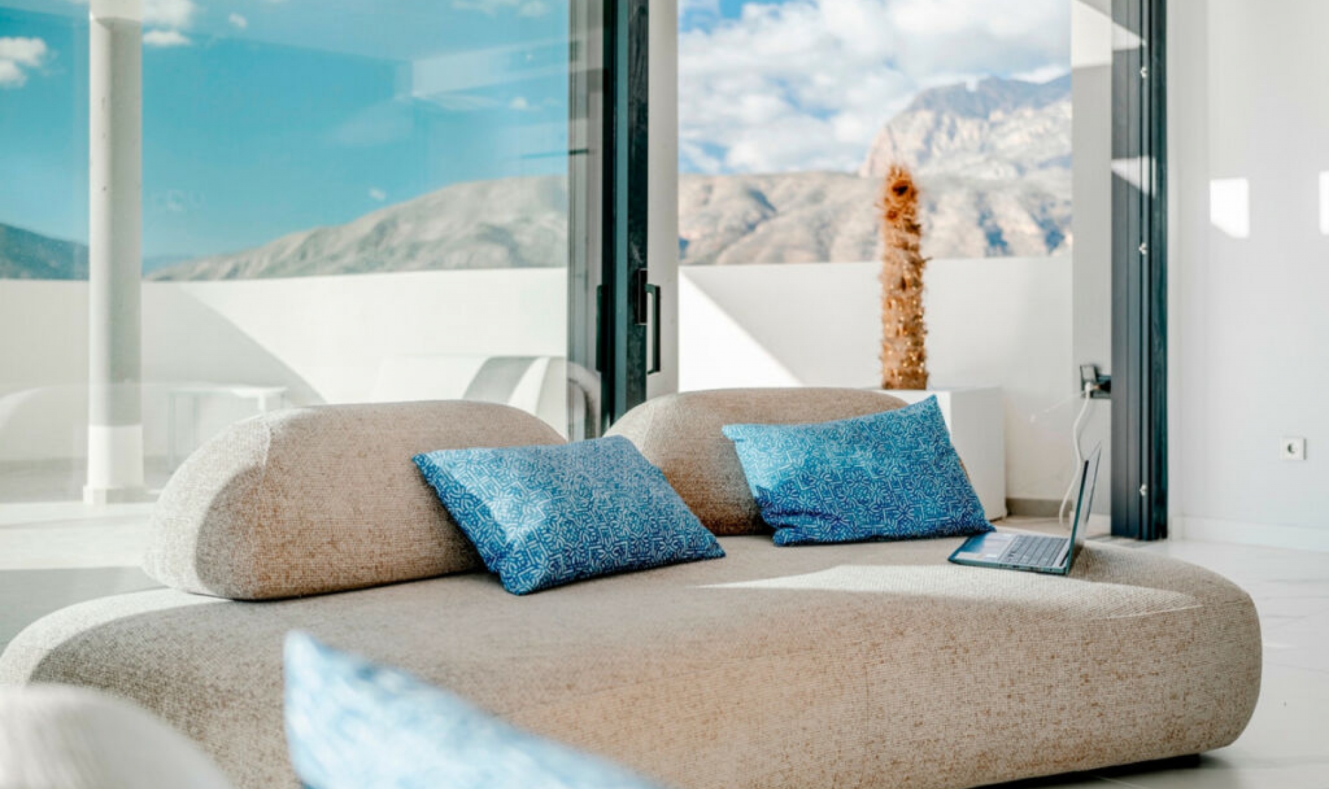 Resale - Apartment -
Benidorm