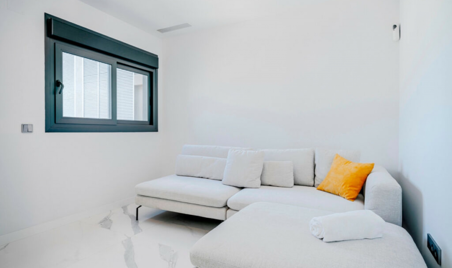 Resale - Apartment -
Benidorm