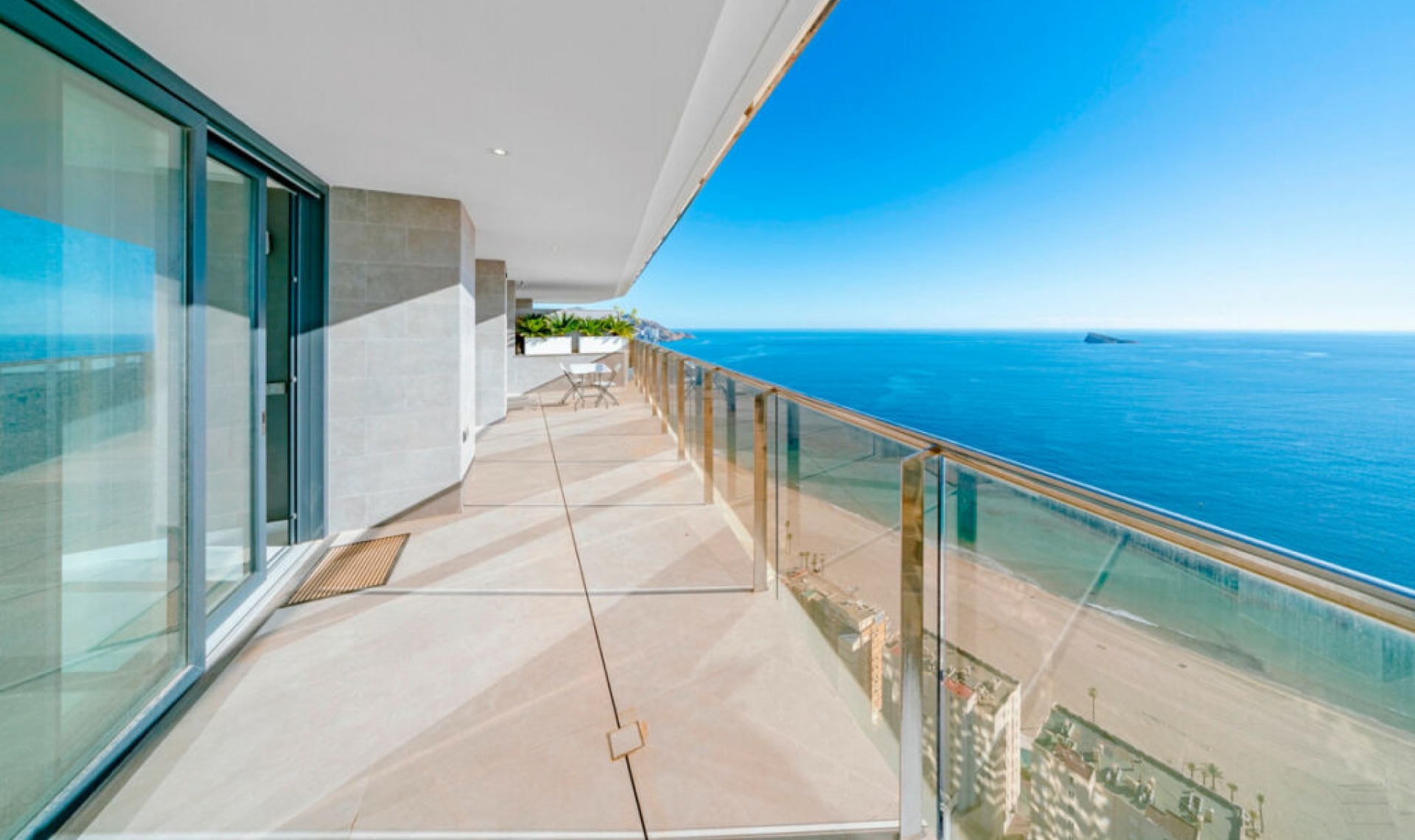 Resale - Apartment -
Benidorm