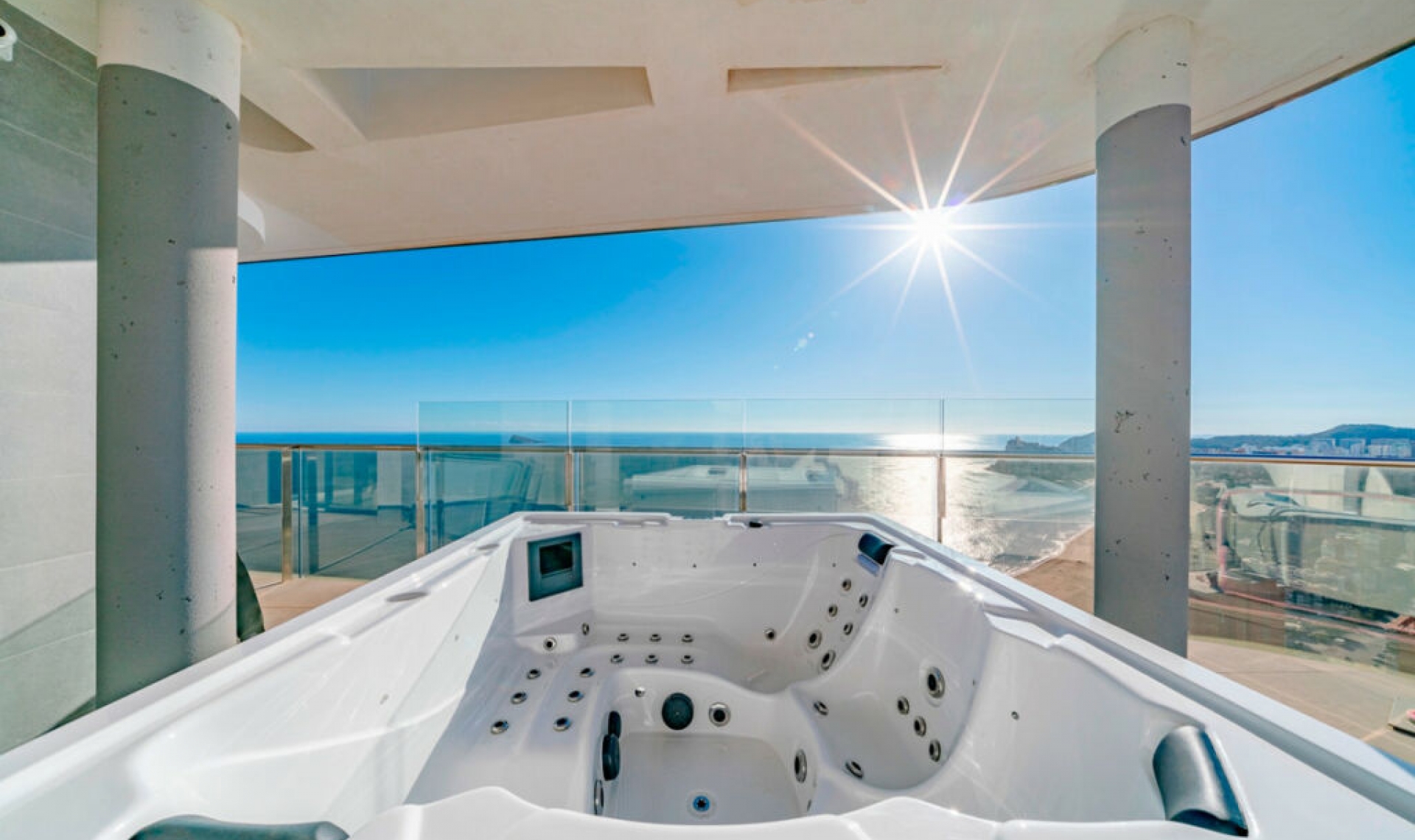 Resale - Apartment -
Benidorm