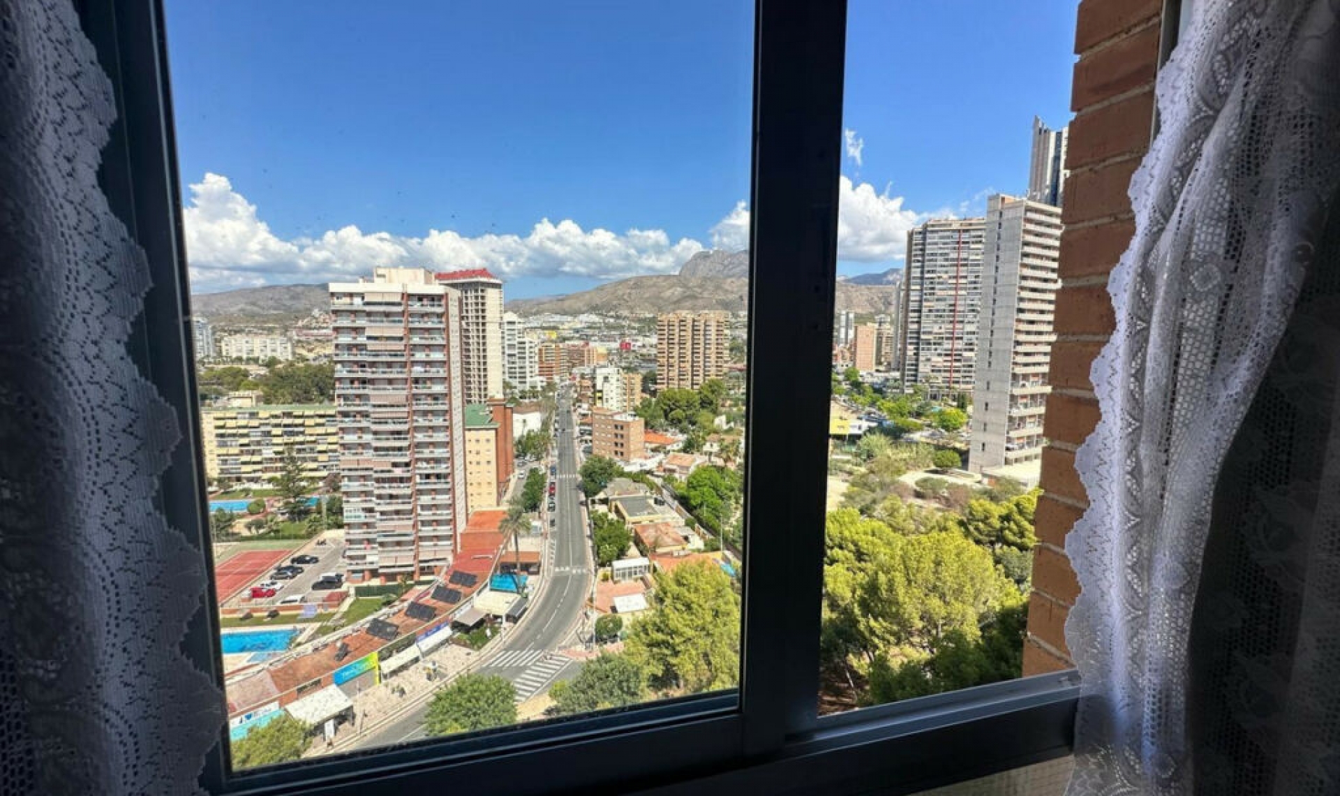 Resale - Apartment -
Benidorm