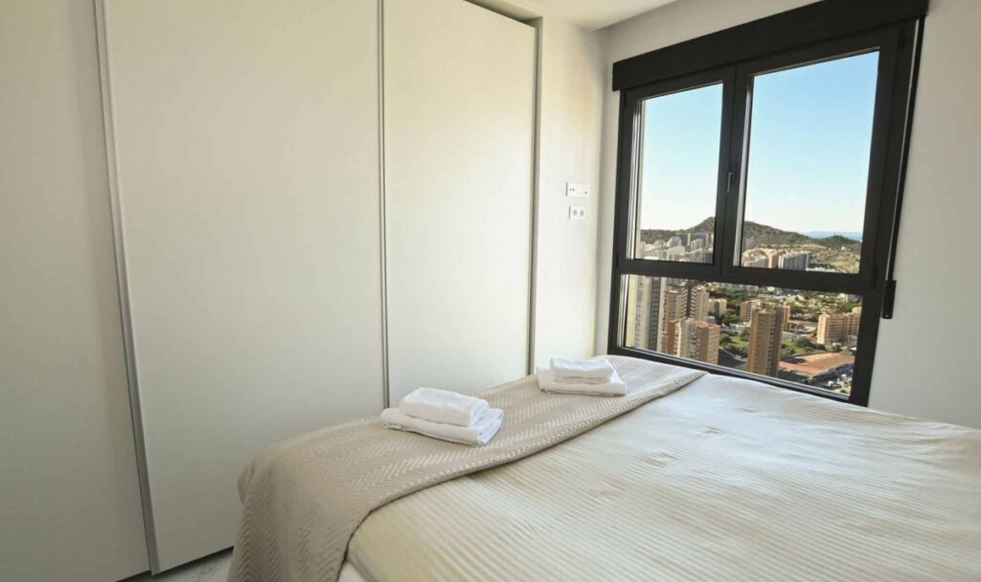 Resale - Apartment -
Benidorm