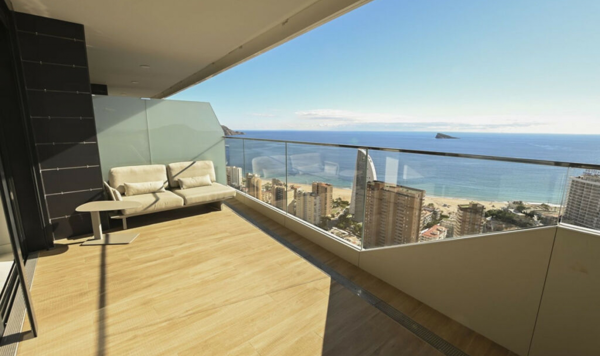 Resale - Apartment -
Benidorm