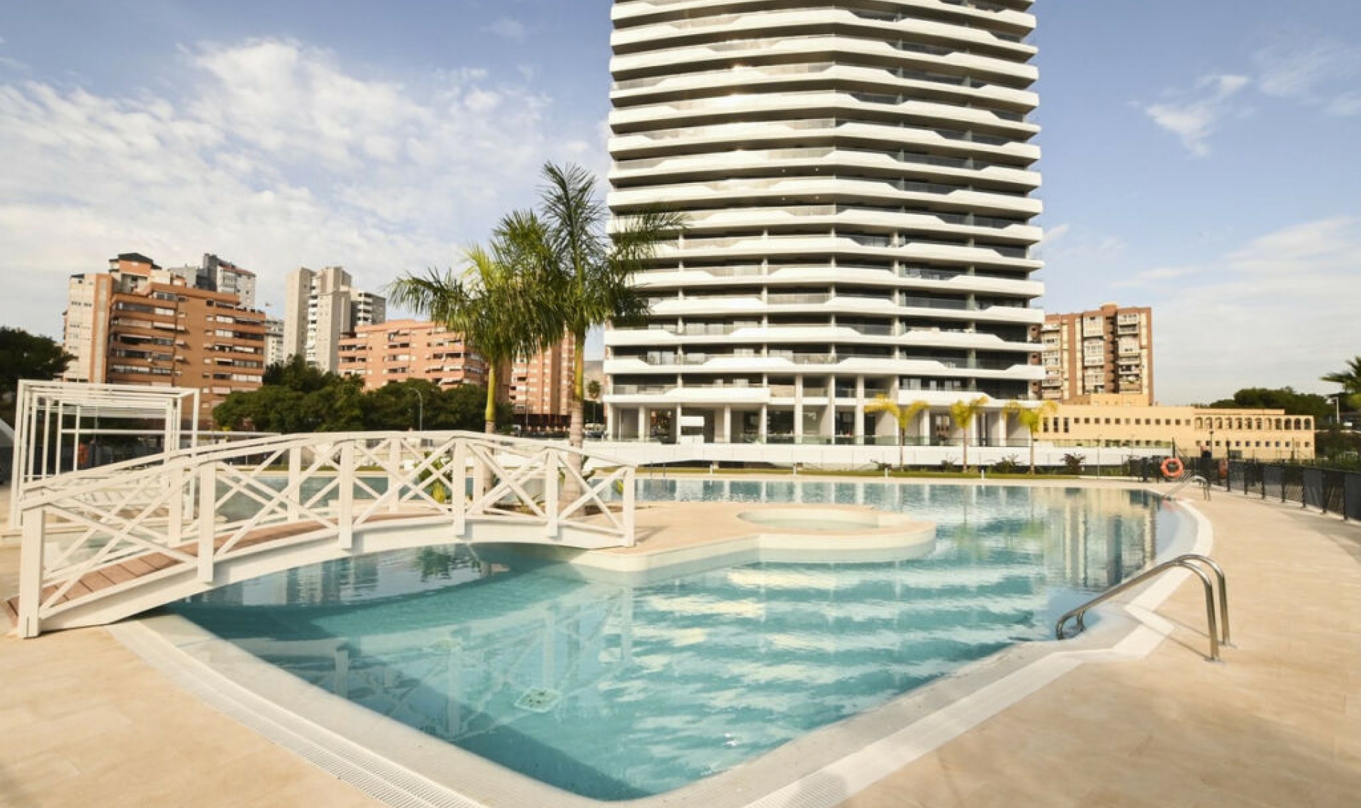 Resale - Apartment -
Benidorm