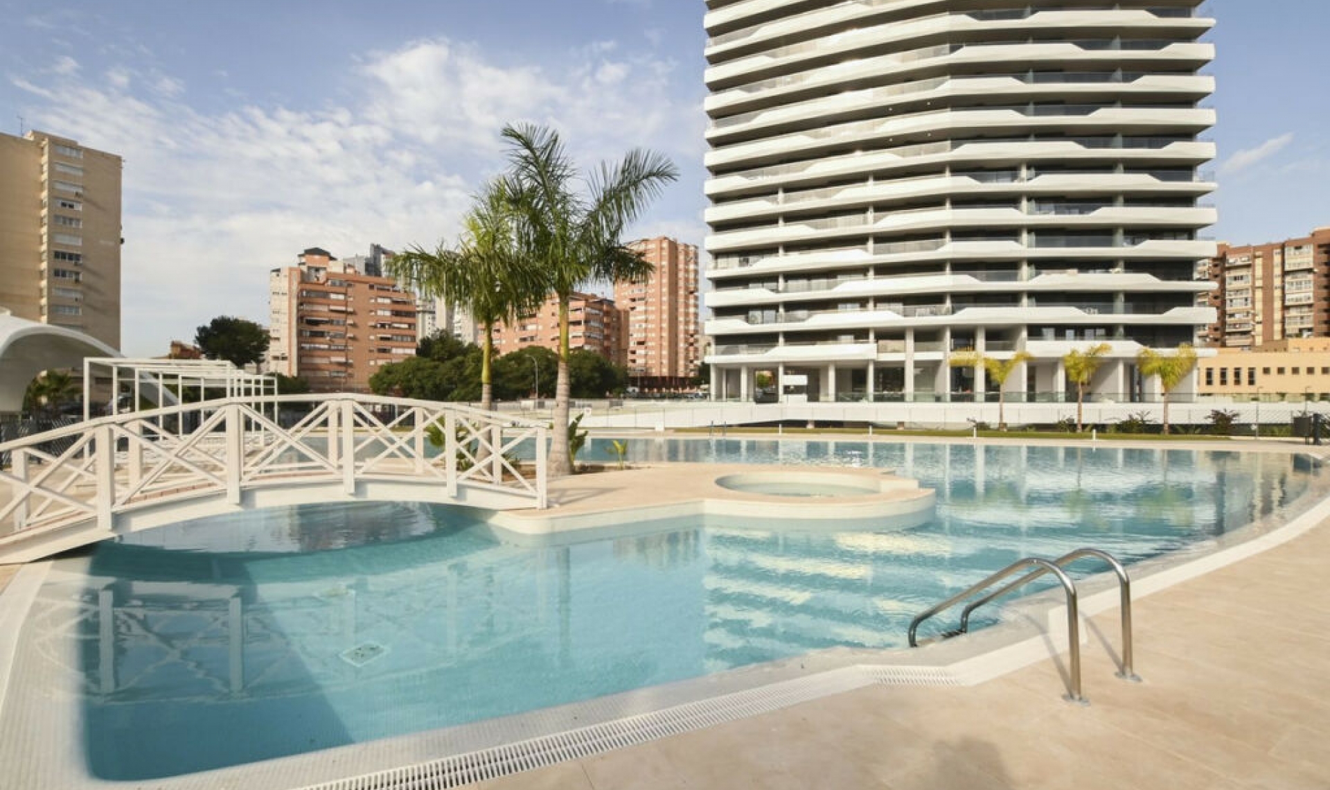 Resale - Apartment -
Benidorm