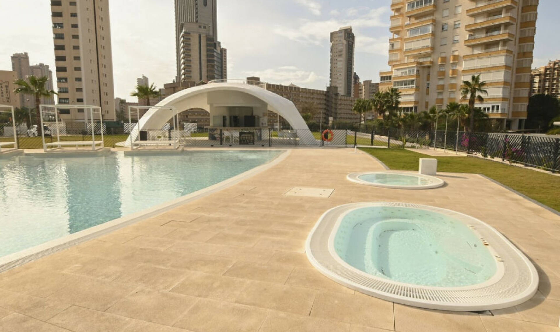 Resale - Apartment -
Benidorm
